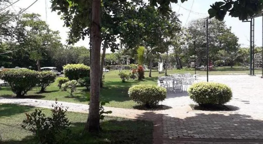 The Kings Island Resort Negombo 2*,