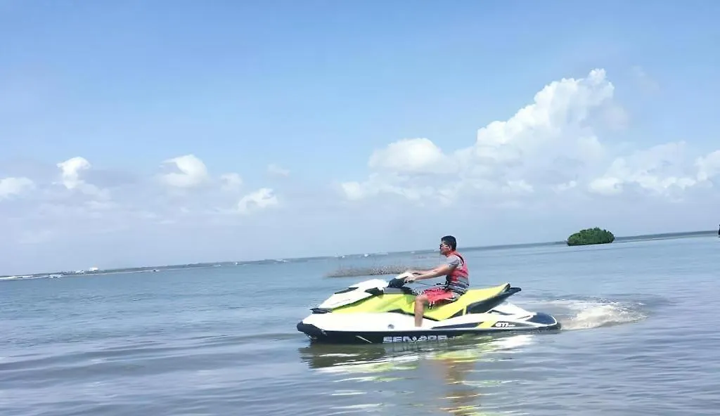 The Kings Island Resort Negombo 2*,