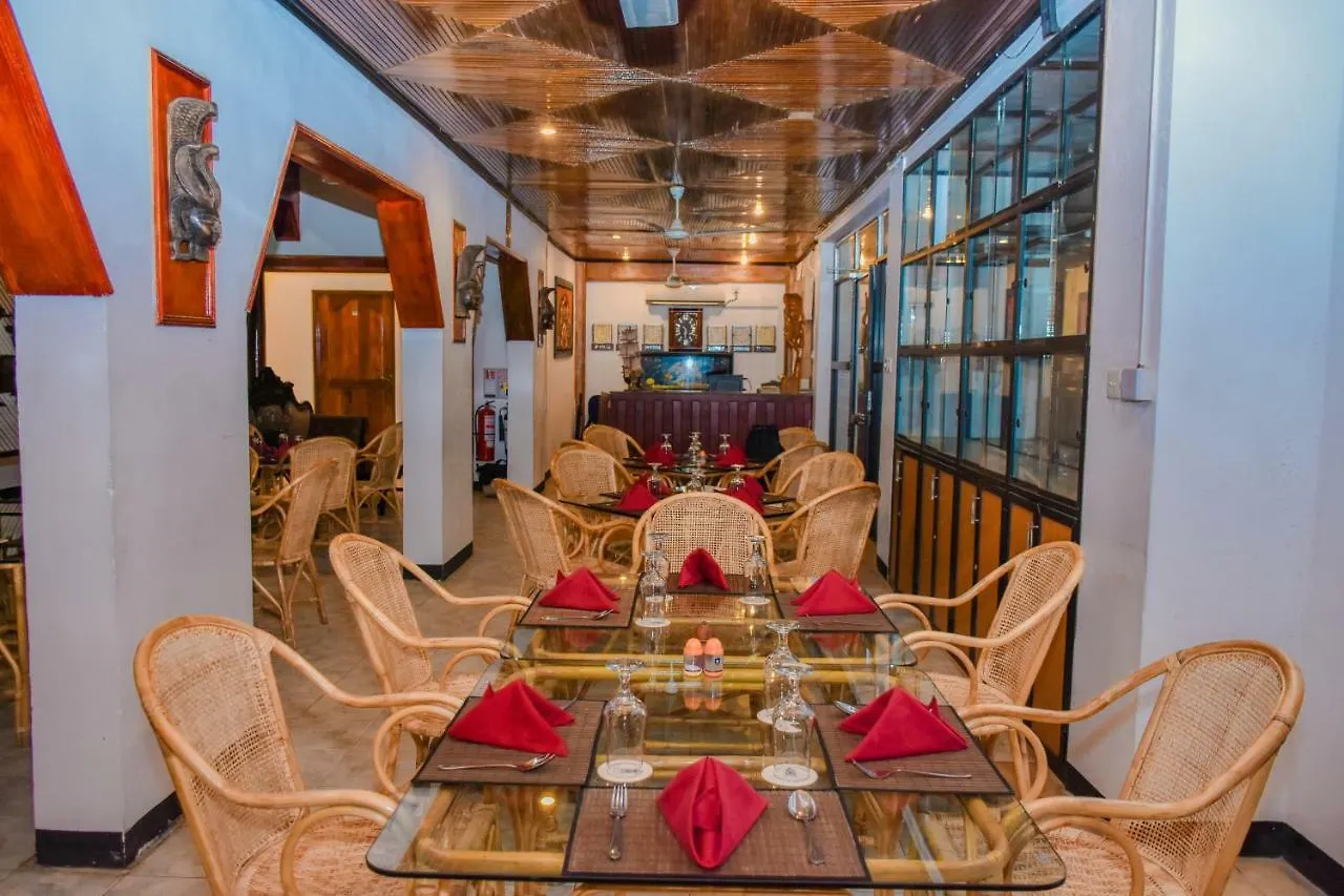 The Kings Island Resort Negombo 2*,